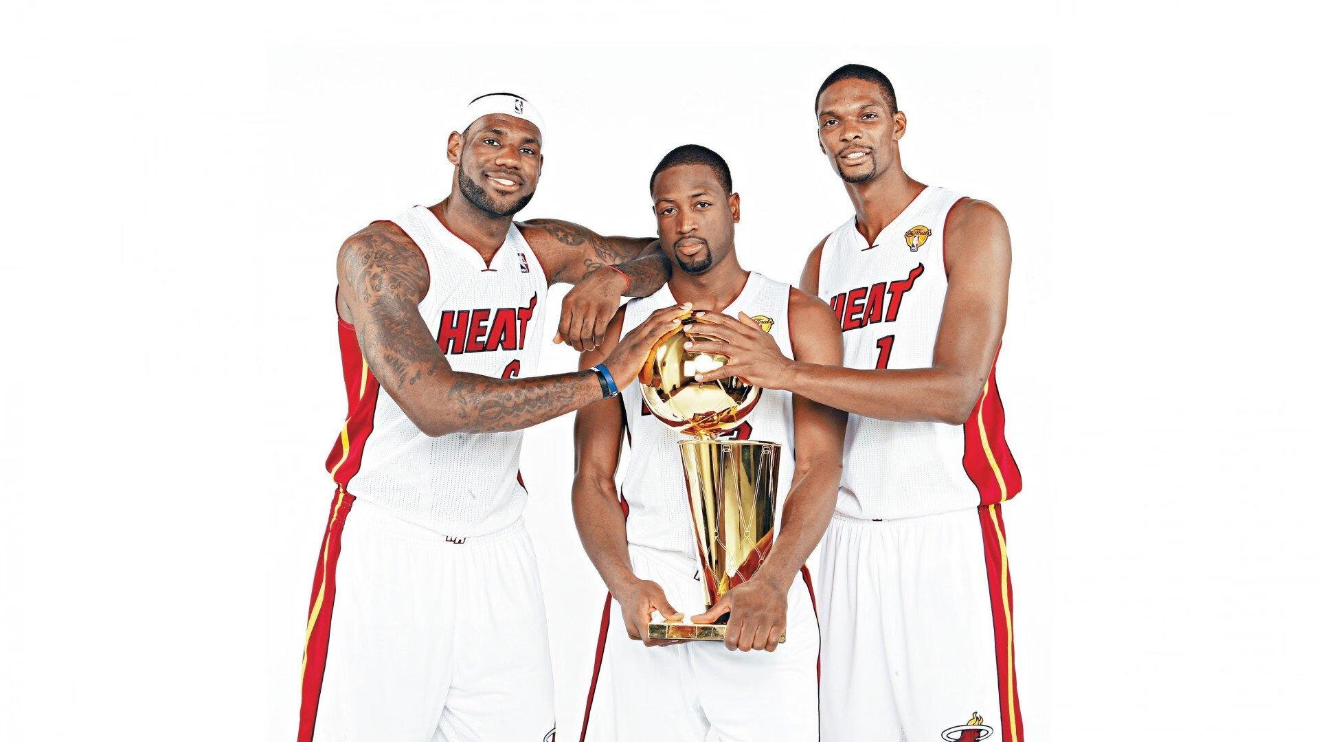 土超赛场温情缅怀 哈塔伊体育赛前海报致敬旧将布彭扎